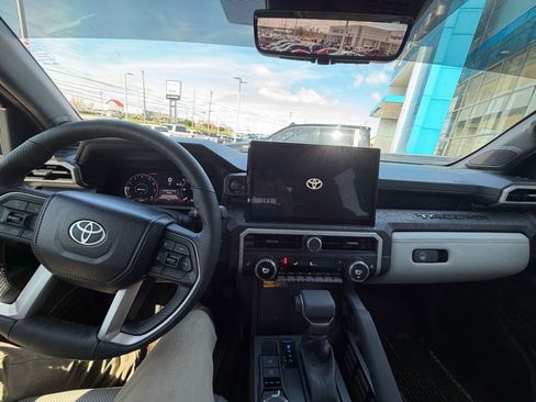Used 2024 Toyota Tacoma Limited image 10