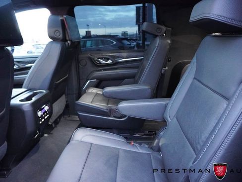 Used 2021 GMC Yukon XL Denali w/ Denali Premium Package image 34