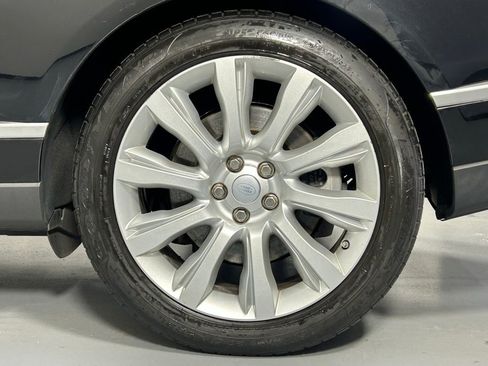 Used 2016 Land Rover Range Rover Long Wheelbase Supercharged image 42