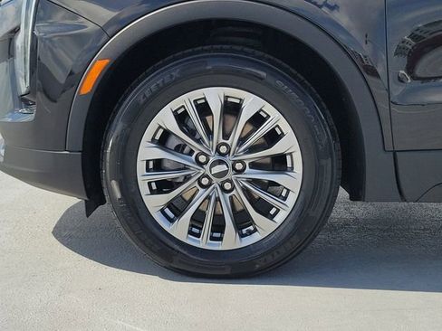 Certified 2024 Cadillac XT4 Premium Luxury FWD image 12