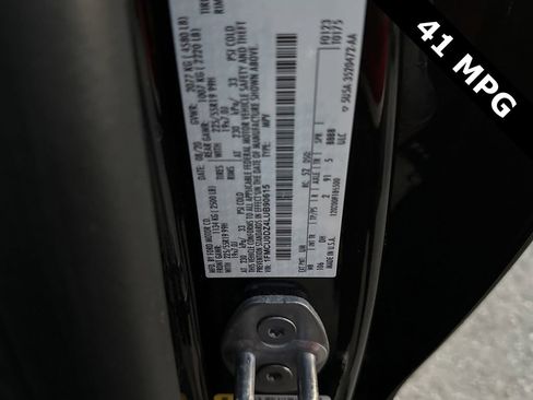 Used 2020 Ford Escape Titanium image 30