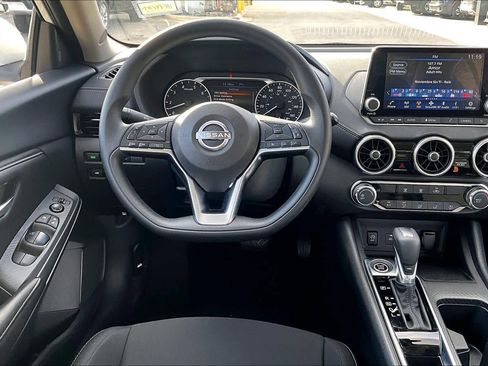 Certified 2025 Nissan Sentra SV image 5