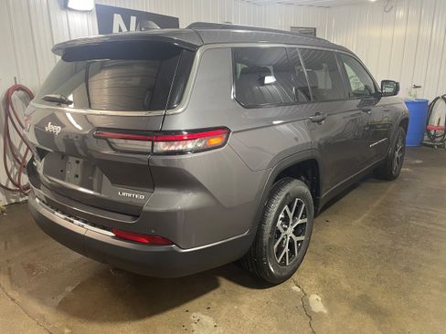 New 2025 Jeep Grand Cherokee L Limited image 6