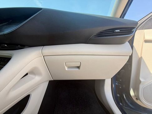 Used 2023 Buick Envision Avenir FWD image 28