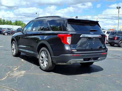 Certified 2024 Ford Explorer XLT w/ Equipment Group 202A AWD/4WD image 4