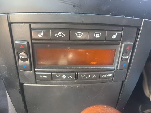 Used 2004 Cadillac CTS 3.6 w/ Preferred Equipment Group RWD image 14