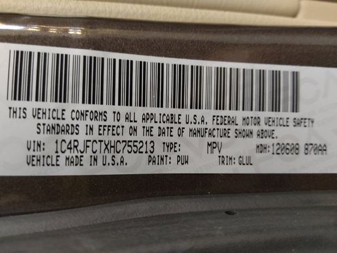 Used 2017 Jeep Grand Cherokee Overland image 33