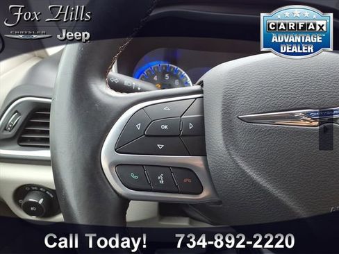 Used 2018 Chrysler Pacifica Touring-L Plus w/ Tire & Wheel Group image 18