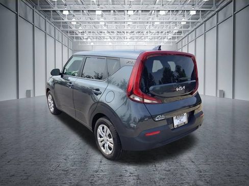 Used 2022 Kia Soul LX FWD image 7