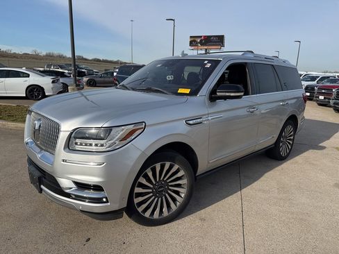 Used 2019 Lincoln Navigator Reserve w/ Cargo Package image 1