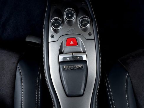 Used 2014 Ferrari 458 Italia image 46