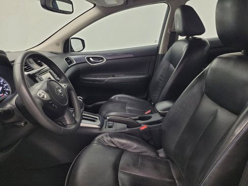 Used 2017 Nissan Sentra SR w/ SR Premium Technology Package FWD image 17