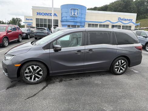 Used 2025 Honda Odyssey EX-L image 6