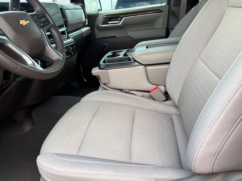 Used 2025 Chevrolet Silverado 1500 LT w/ Z71 Off-Road Package AWD/4WD image 8