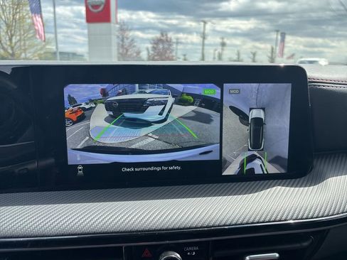 Used 2025 Nissan Kicks SR FWD image 15