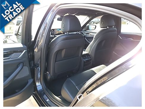 Used 2017 BMW 530i xDrive image 41