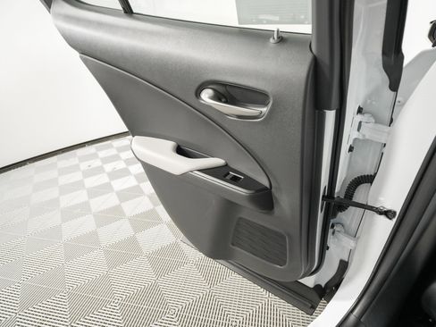 Certified 2025 Lexus UX 300h FWD image 12