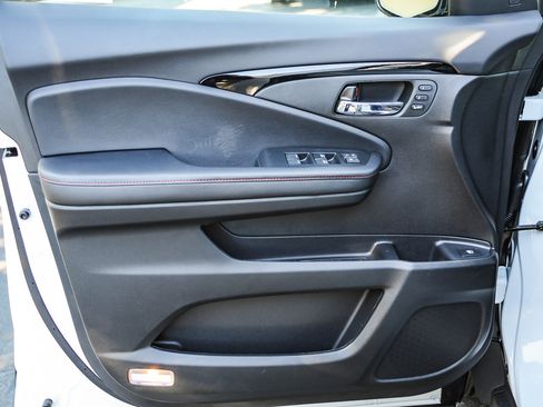 New 2025 Honda Ridgeline Black Edition image 23