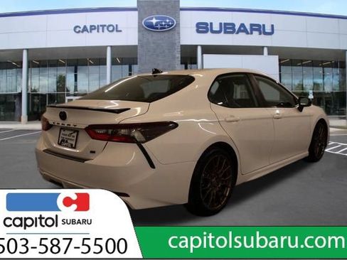 Used 2023 Toyota Camry SE FWD image 4