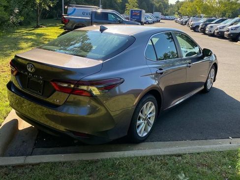 Used 2021 Toyota Camry LE w/ Convenience Package FWD image 31