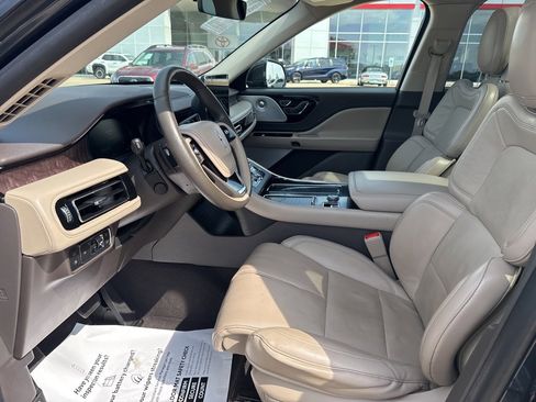 Used 2022 Lincoln Aviator Grand Touring w/ Equipment Group 301A image 6