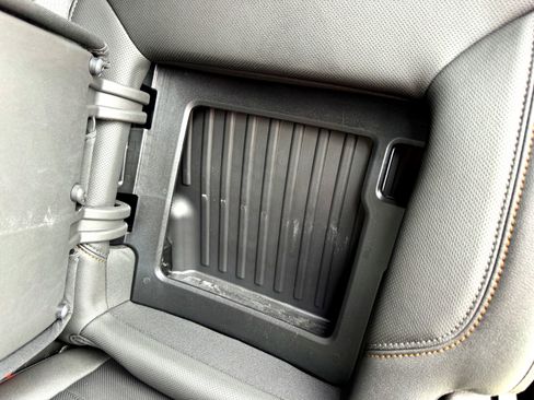 Used 2025 GMC Sierra 1500 AT4 image 17