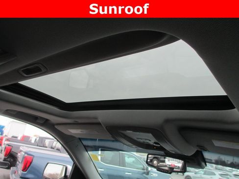 Used 2017 Chevrolet Tahoe LT w/ LT Signature Package image 15