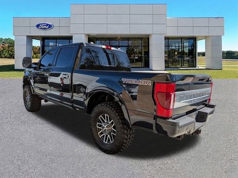 Certified 2022 Ford F250 Platinum w/ Tremor Off-Road Package image 3
