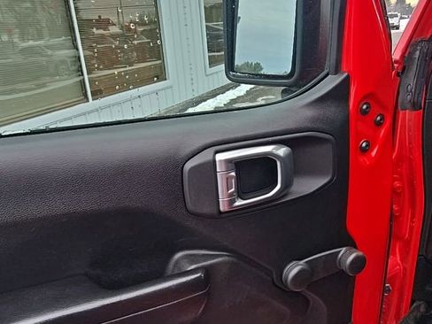 Used 2020 Jeep Gladiator Sport w/ Trailer Tow Package image 12