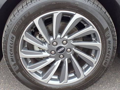 Used 2024 Lincoln Corsair Reserve FWD image 9