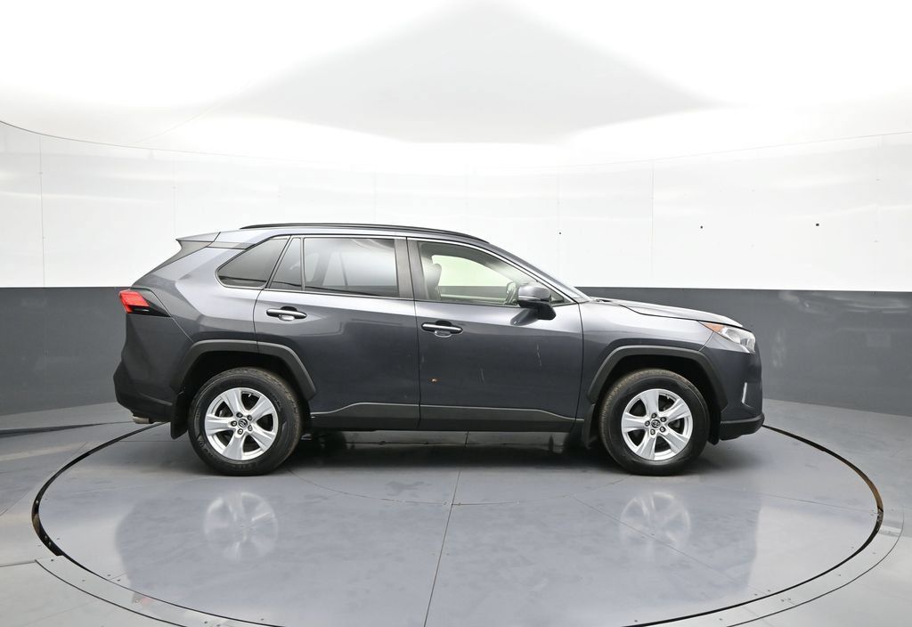 Used 2019 Toyota RAV4 XLE w/ Convenience Package AWD/4WD image 5