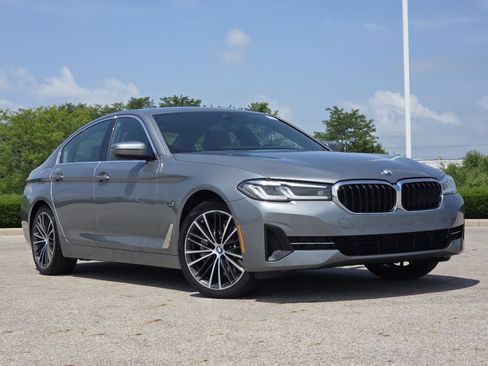 Used 2023 BMW 530e xDrive AWD/4WD image 2