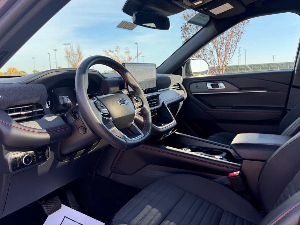Used 2025 Ford Explorer ST-Line w/ Premium Package AWD/4WD image 10
