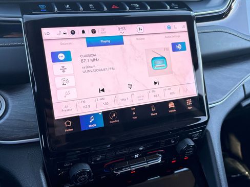 Used 2022 Jeep Grand Cherokee Limited 4xe image 24