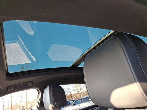 Used 2022 Porsche Macan image 14