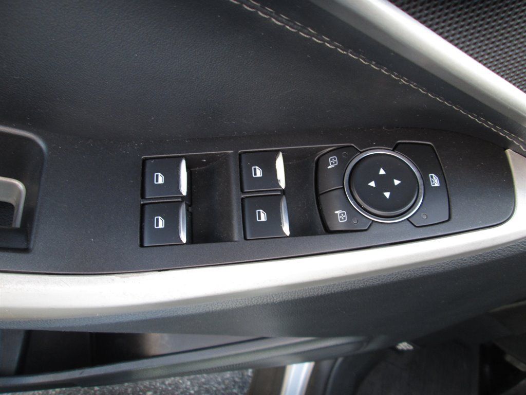 Used 2020 Ford Explorer XLT w/ Equipment Group 202A AWD/4WD image 26