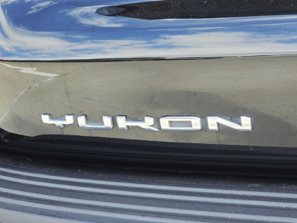 Used 2022 GMC Yukon SLT w/ SLT Premium Package AWD/4WD image 11