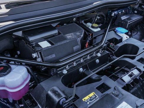 Certified 2023 Volkswagen ID.4 Pro AWD/4WD image 28