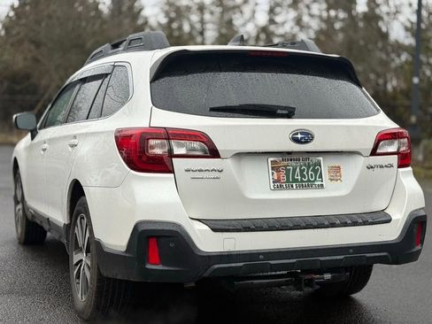 Used 2018 Subaru Outback 2.5i Limited image 3