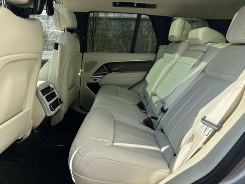 New 2026 Land Rover Range Rover SE AWD/4WD image 19