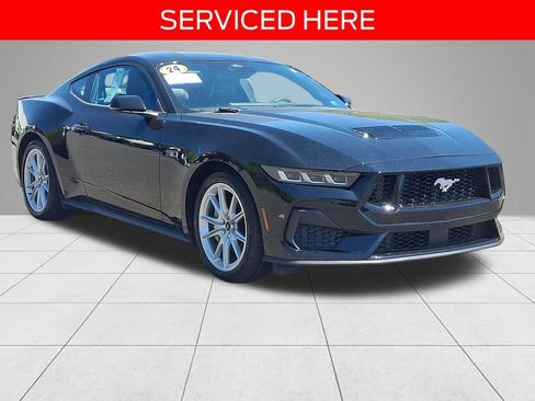 Used 2024 Ford Mustang GT Premium RWD image 3