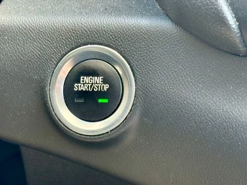 Used 2022 GMC Terrain SLE w/ Driver Convenience Package image 21