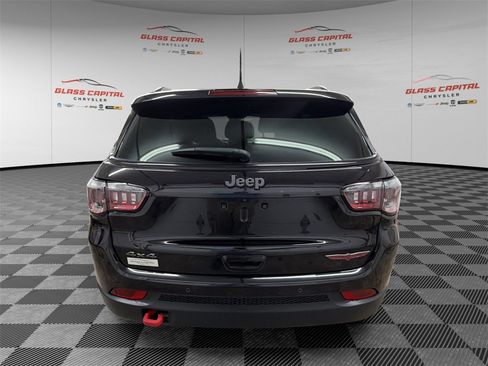 Used 2024 Jeep Compass Trailhawk image 6