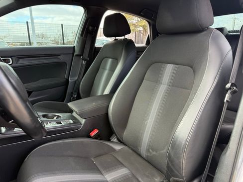 Used 2023 Honda Civic Sport image 11