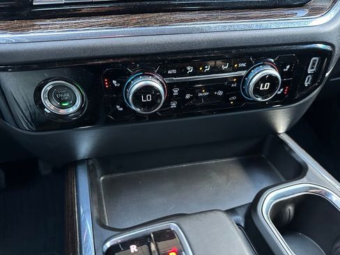 Used 2023 GMC Sierra 1500 Elevation image 25