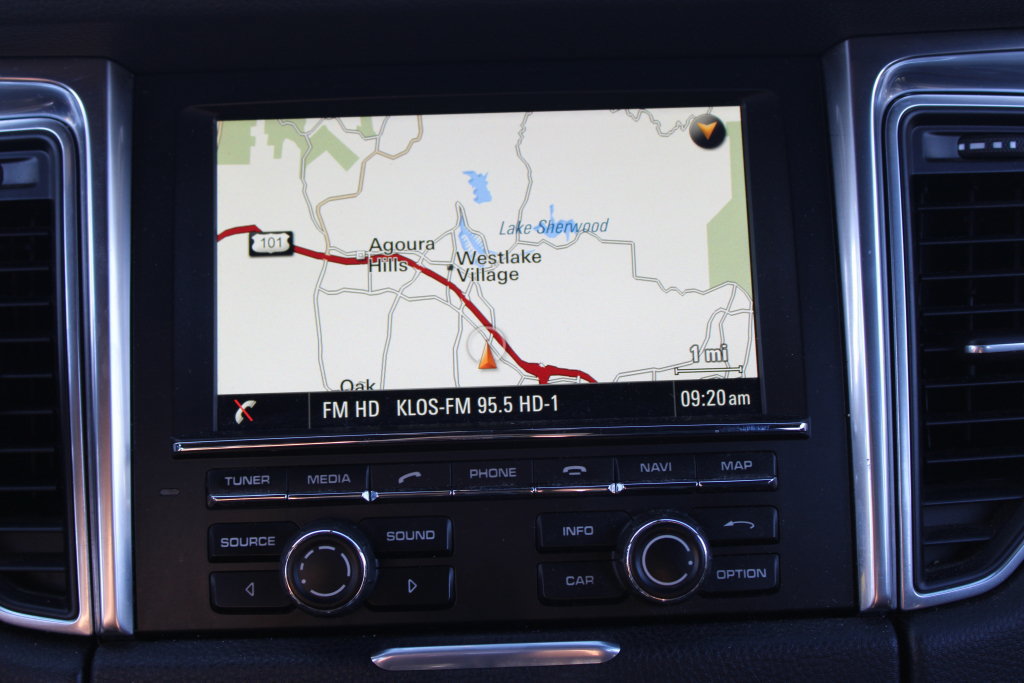 Used 2015 Porsche Macan S AWD/4WD image 23