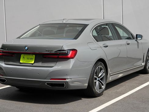Used 2020 BMW 750i xDrive w/ Autobahn Package AWD/4WD image 60