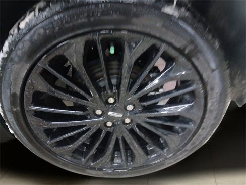 Used 2024 Lincoln Corsair Reserve w/ Jet Appearance Package image 11