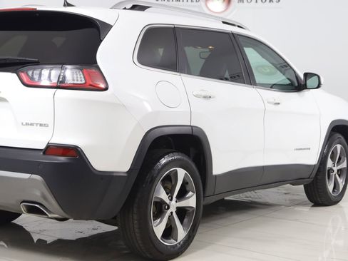 Used 2019 Jeep Cherokee Limited w/ Technology Group AWD/4WD image 42