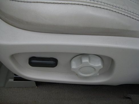 Used 2011 Ford Taurus SEL w/ 201A Rapid Spec Order Code image 13